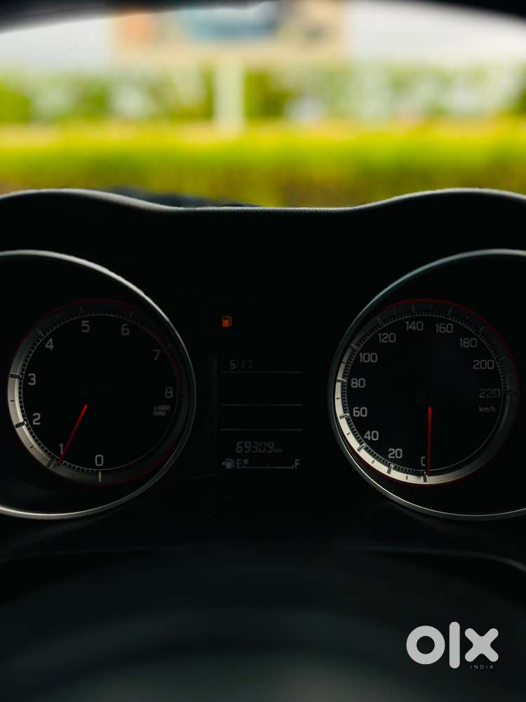 Maruti Suzuki Swift Vvt Vxi, 2021, Petrol