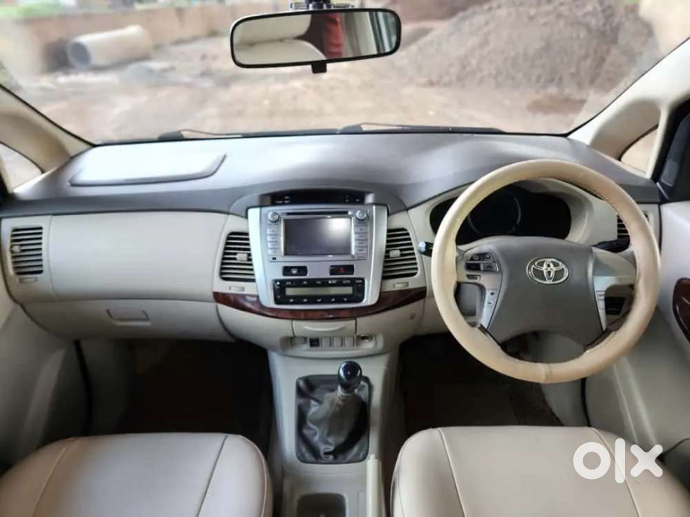 Toyota Innova 2014 Diesel Well Maintained