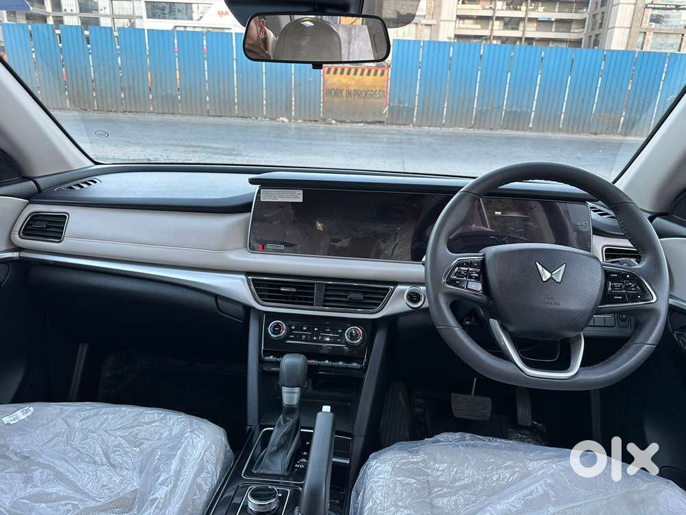 Mahindra Xuv700, 2025, Diesel