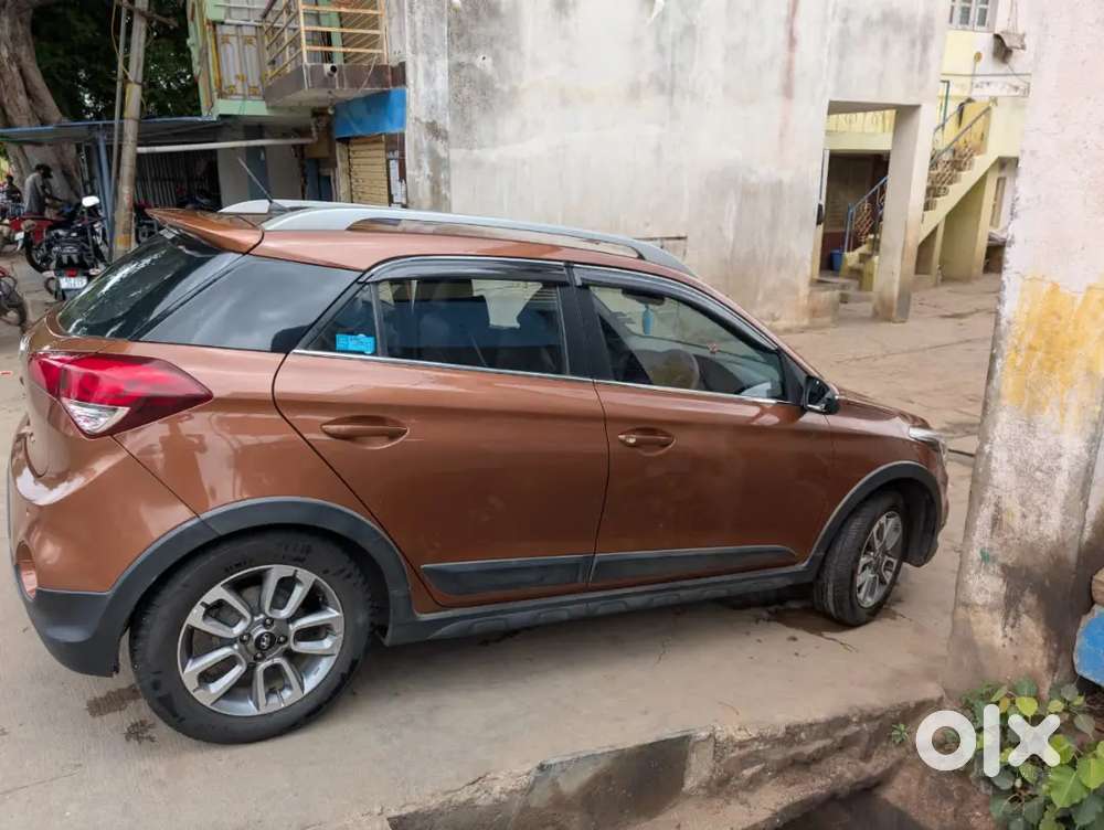 Hyundai I20 Active 2015 Petrol Well Maintained 2keys Available