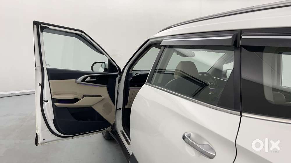 Kia Carens 1.4 Luxury 7 Str, 2022, Petrol