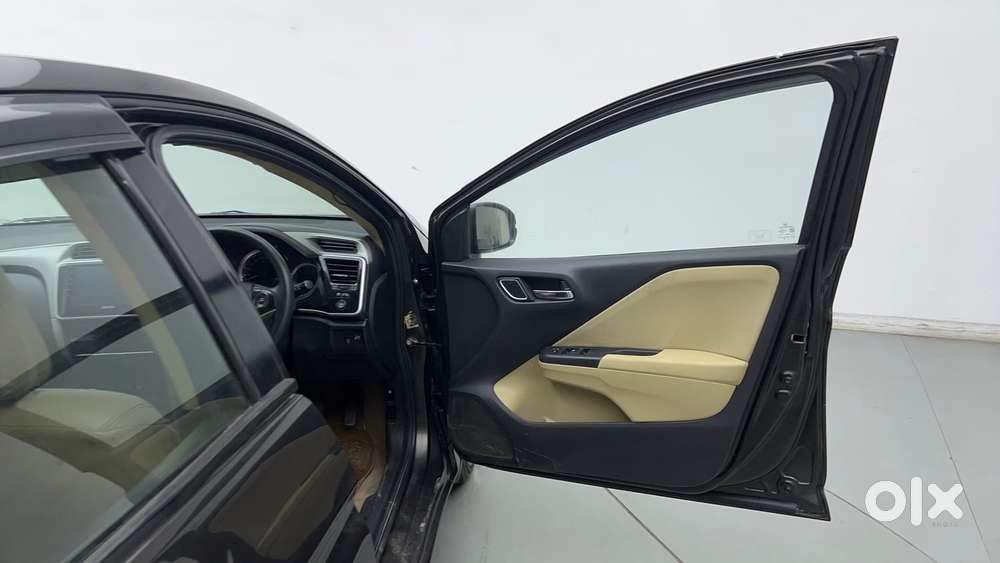 Honda City I-vtec V, 2018, Petrol