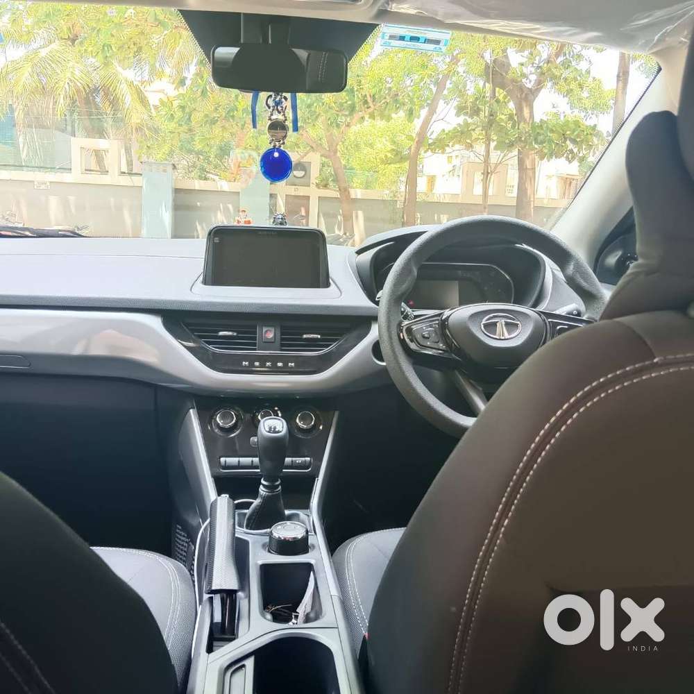 Showroom Conditiontata Nexonxms(petrol/manual)sunroof  Only 12k Kms