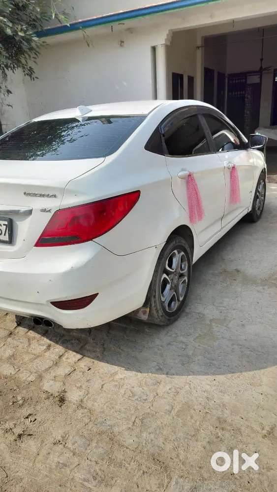 Hyundai Verna 2015 Diesel 150000 Km Driven