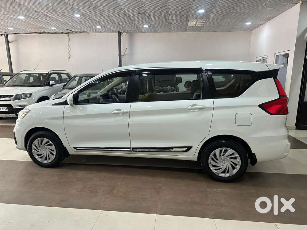 Maruti Suzuki Ertiga Vxi (o) Cng, 2025, Petrol