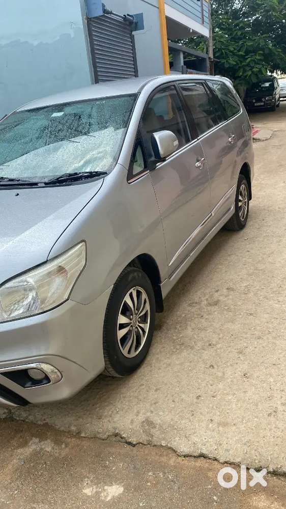 Toyota Innova 2.5 Vx 2015