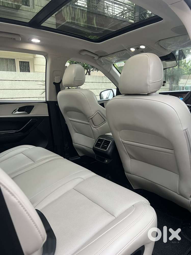 Mahindra Xuv700 Ax7 Luxury Pack Awd, 2024, Diesel