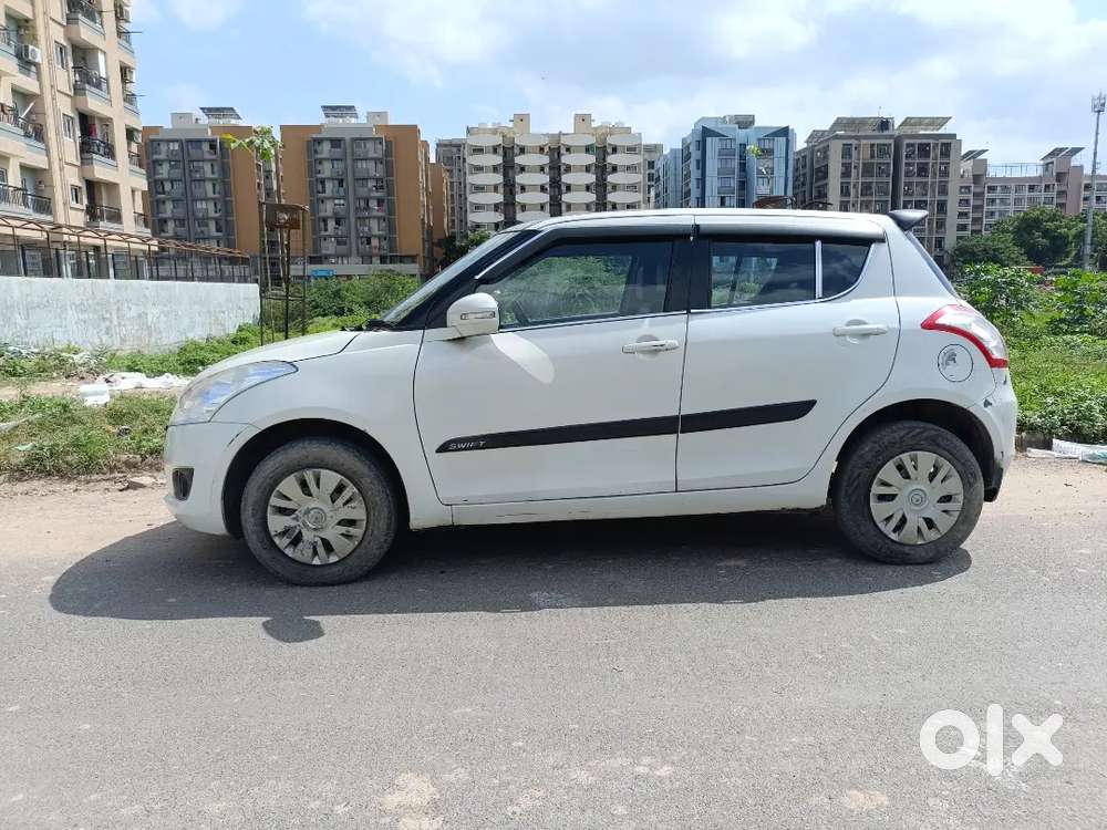 Maruti Suzuki Swift Vxi 2012