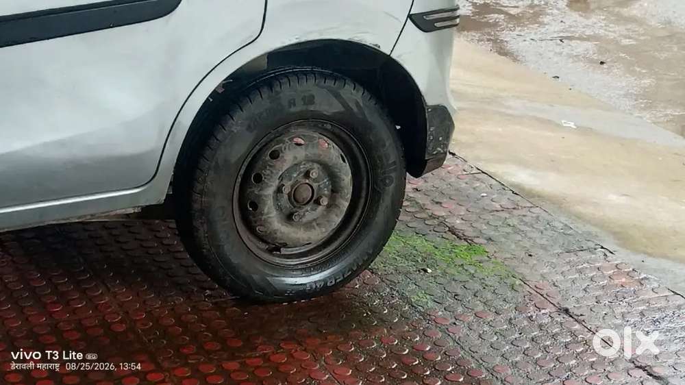 Maruti Suzuki Alto 2013 New Tyre And Battery