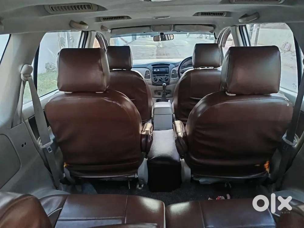 Toyota Innova 2011 Diesel Well Maintained