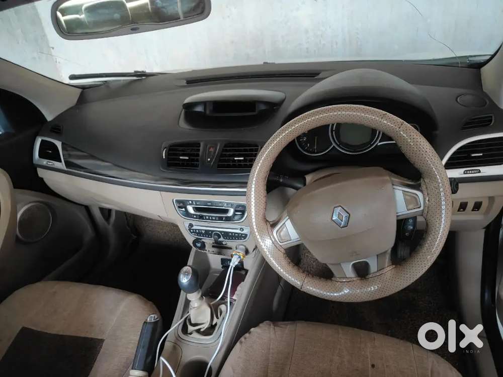Car Very Good Child Ac, Jbl Music Sistam, Top Model चारों टायर नया है