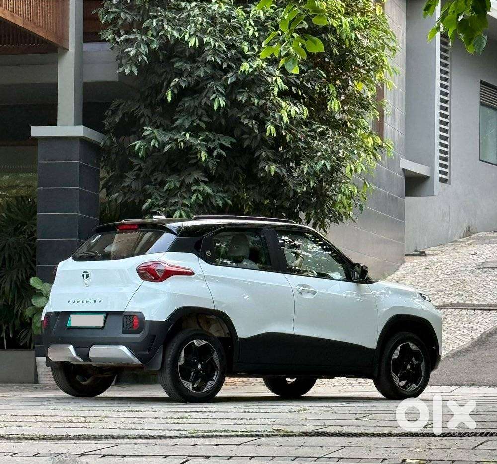 Tata Punch Ev Empowered Plus, 2024, Electric