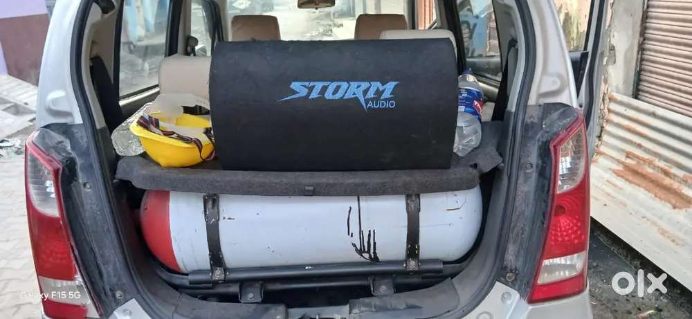Company Fitted Cng,basetub, Stereo,,back Camra, All Okk Vehicle , Insu