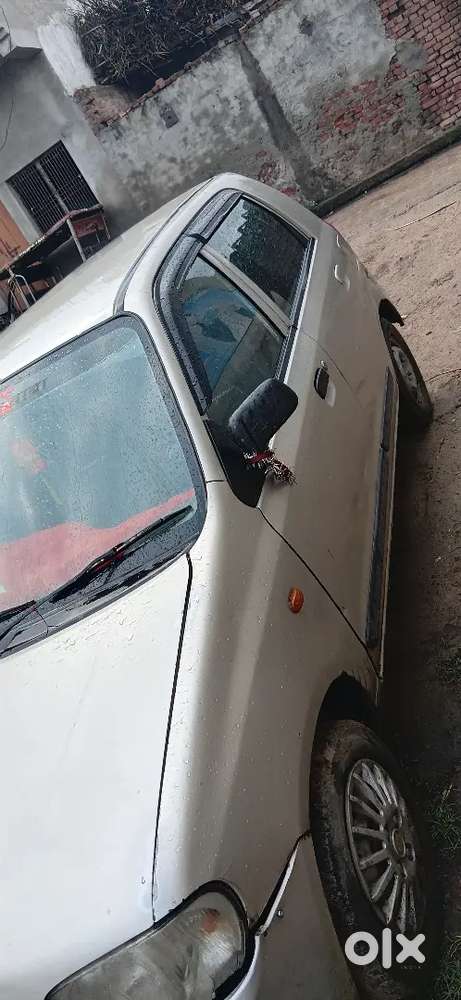 कोई कमी नहीं है पैसों की जरूरत है  Argent मैं बेक रहा  Hu