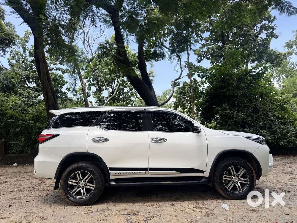 Toyota Fortuner 4x2 Mt 2.8 Diesel, 2023, Petrol