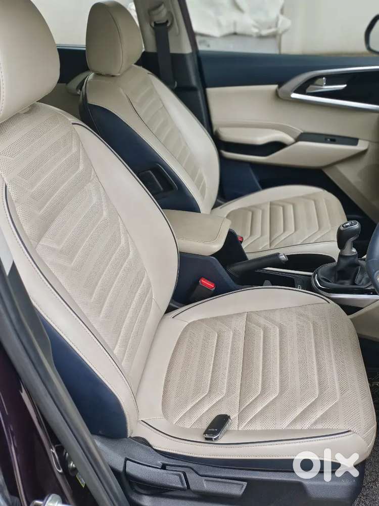 Kia Carens Luxury Plus 2024