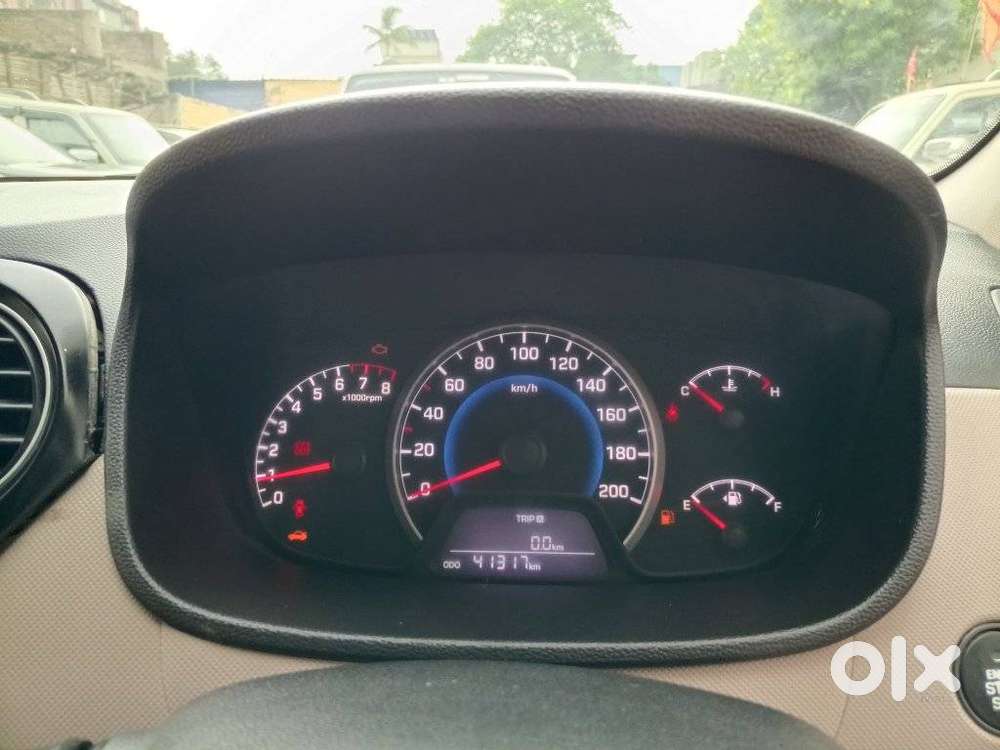 Hyundai Grand I10 Asta 1.1 Crdi (o), 2014, Petrol