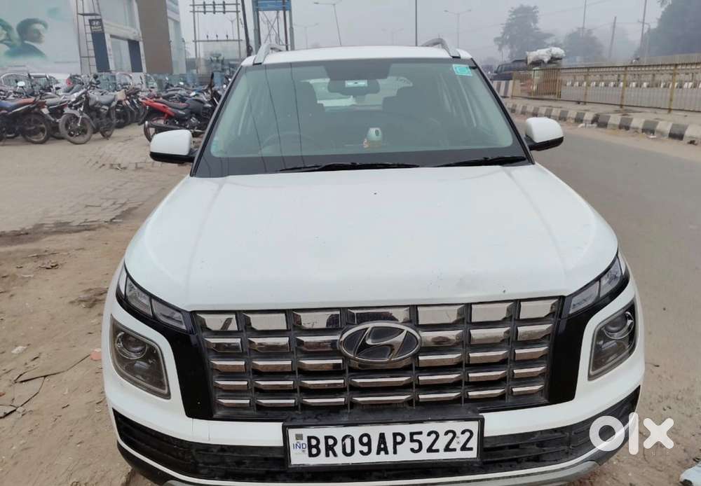 Hyundai Venue Petrol 2023