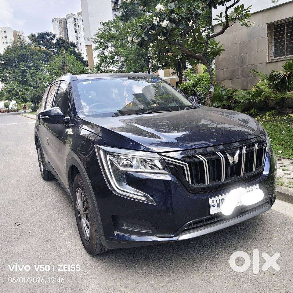 Mahindra Xuv700 Ax 5 Petrol Mt 7 Str (e), 2025, Petrol