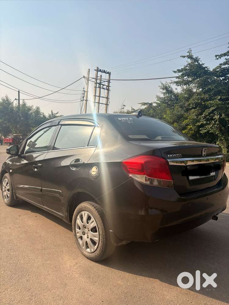 Honda Amaze Petrol 2015