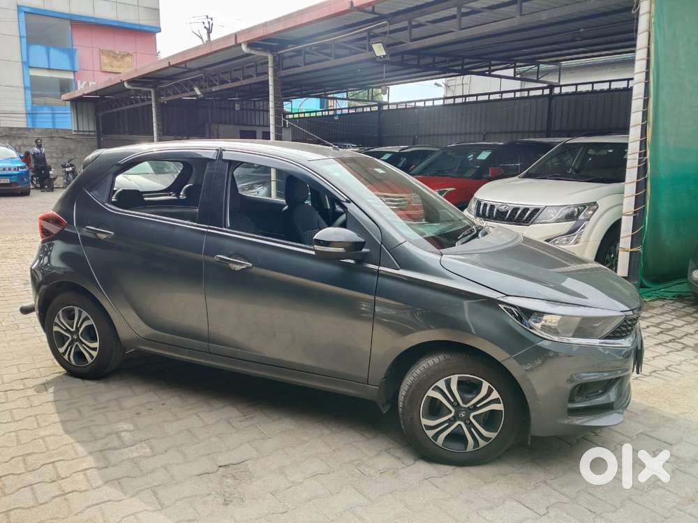 Tata Tiago 1.2 Revotron Xta, 2024, Petrol