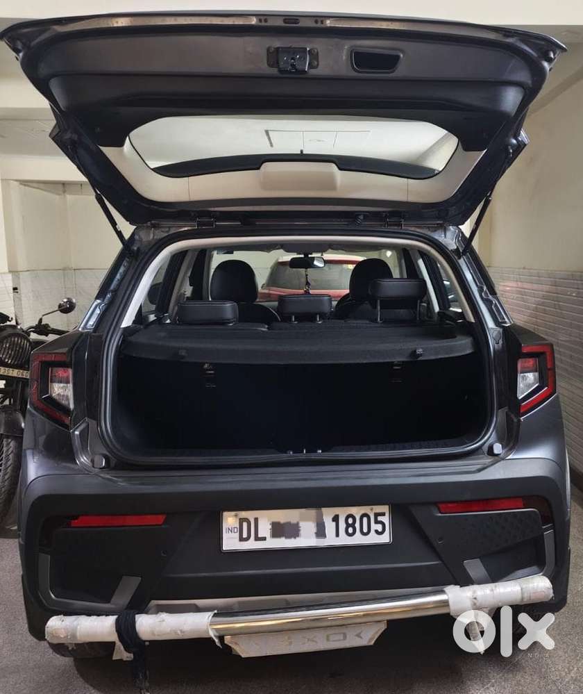 Mahindra Xuv 3xo Mx3, 2025, Petrol