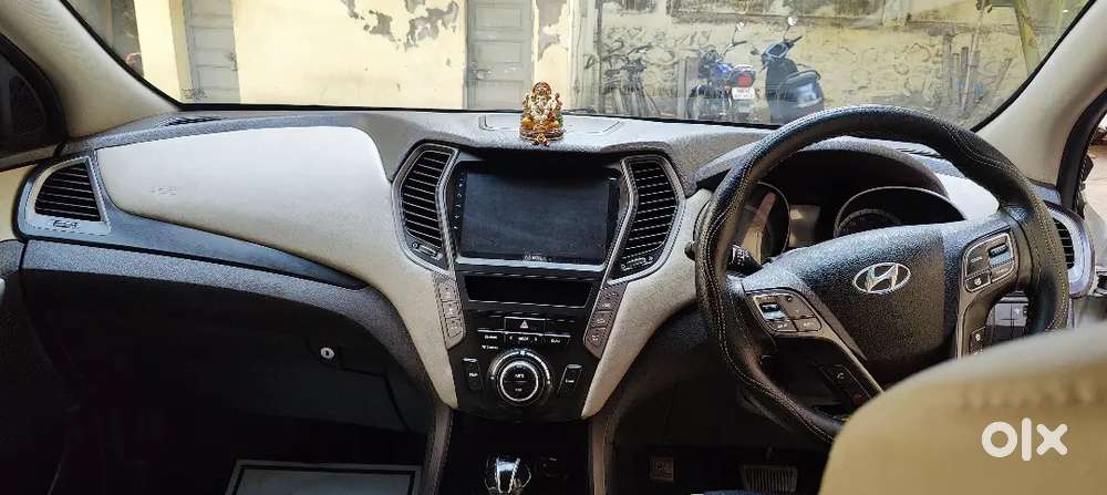 2015 Hyundai Santa Fe 4x2 Automatic Diesel – Single Owner