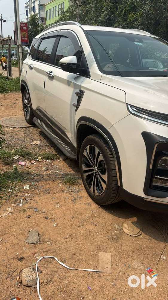 Mg Hector Plus Savvy Pro 1.5 Turbo Petrol Cvt 6 Str, 2023, Petrol