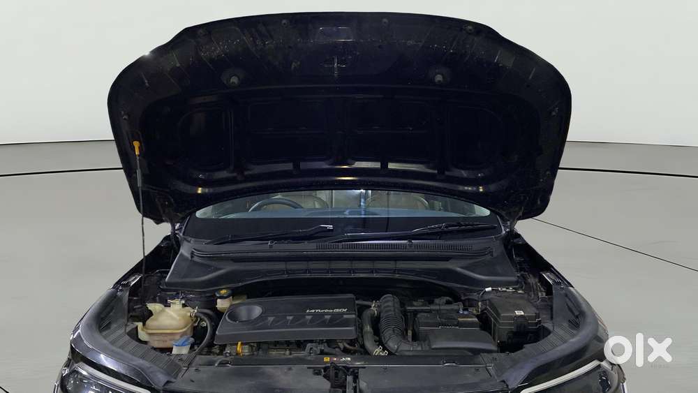 Kia Carens 1.4 Luxury Plus Dct 7 Str, 2022, Petrol
