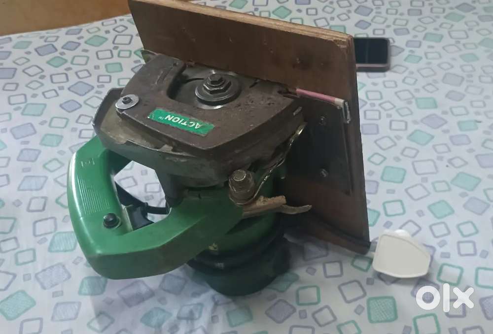 Ply cutter