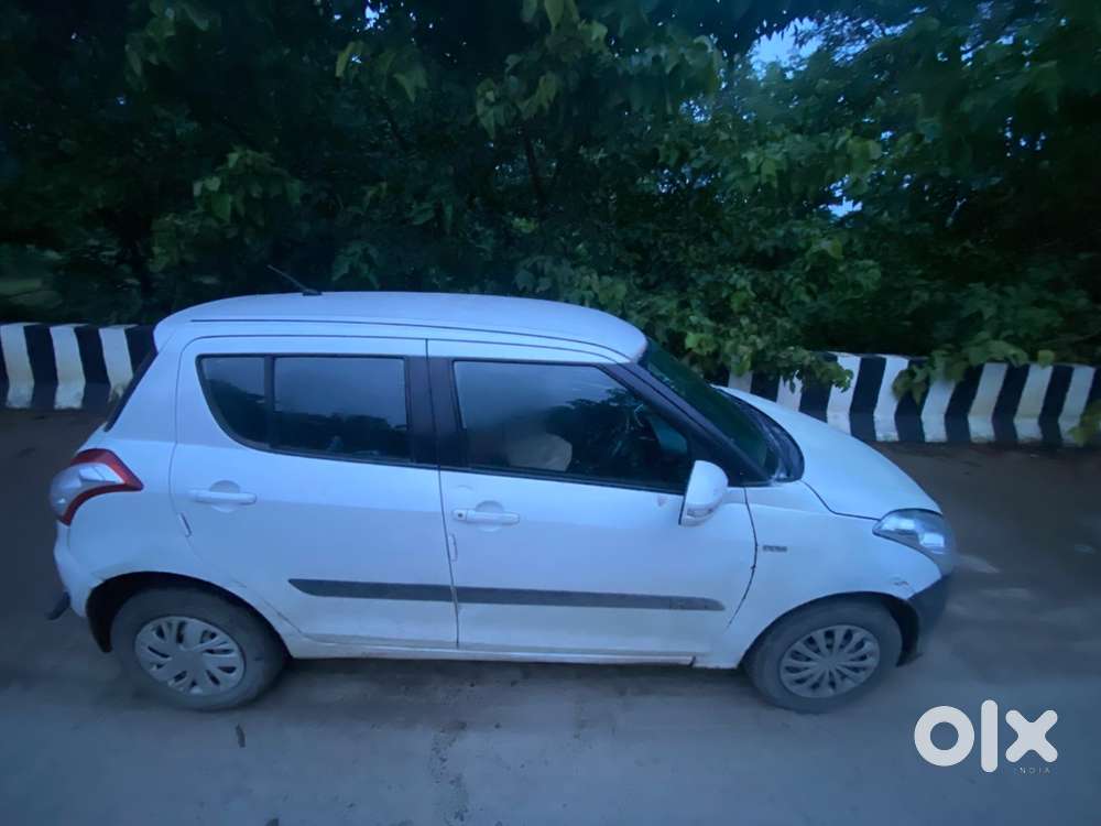Maruti Swift Zxi 2012