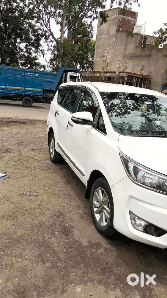 Toyota Innova Crysta 2017 Diesel 96000 Km Driven