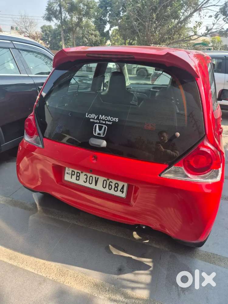 Honda Brio 2016 Petrol 30575 Km  Genuine Driven
