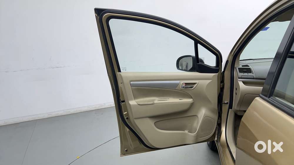 Maruti Suzuki Ertiga Vxi At, 2016, Petrol