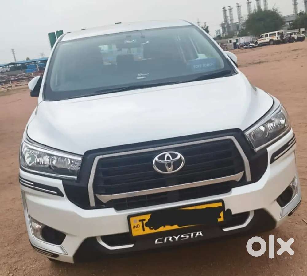 Toyota Innova Crysta 2025
