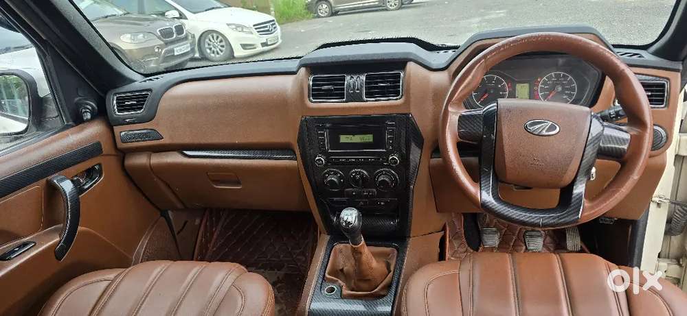 Mahindra Scorpio S6 Plus 2.2,3 Lakh Accessories Extra Fitted, 84000km