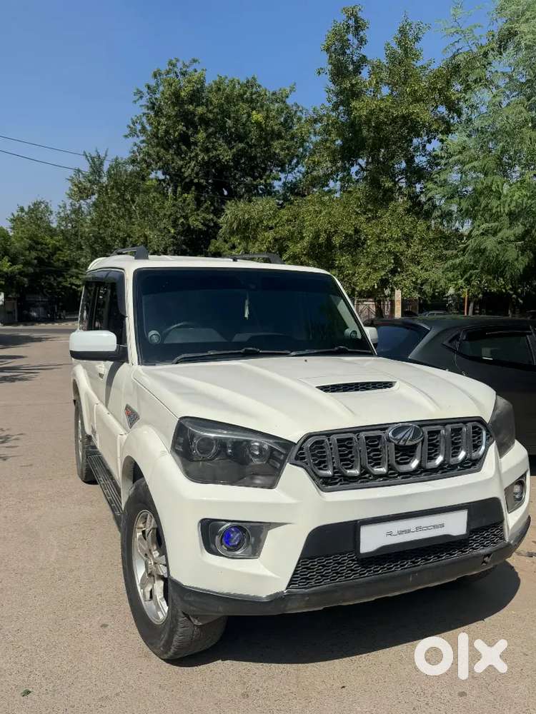Mahindra Scorpio Diesel 2015