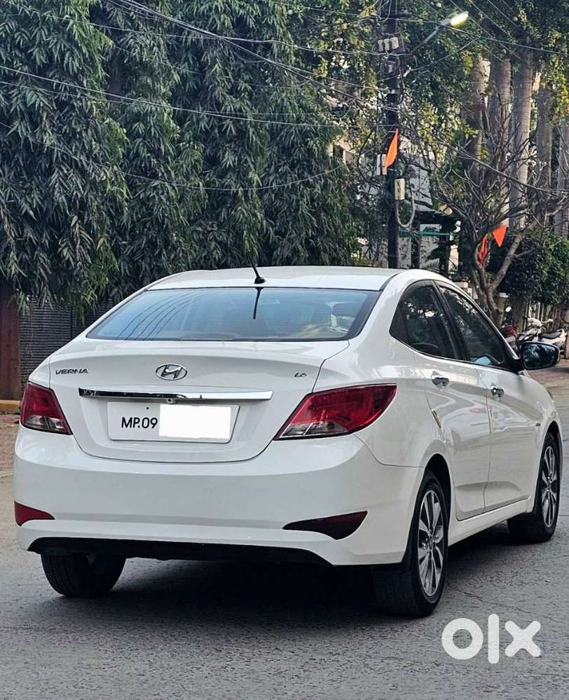 Hyundai Verna Fluidic 1.6 Crdi Sx Opt, 2015, Diesel
