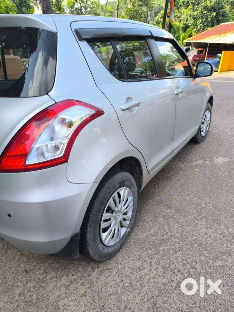 Maruti Suzuki Swift Vxi Bsiv, 2016, Petrol