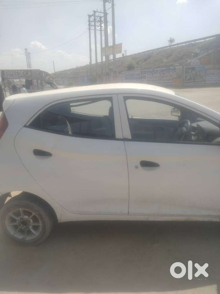 Eon 2016  Model Hai Saara Kaam Ok Hai Engine Ok Hai Ac Ka Compelete