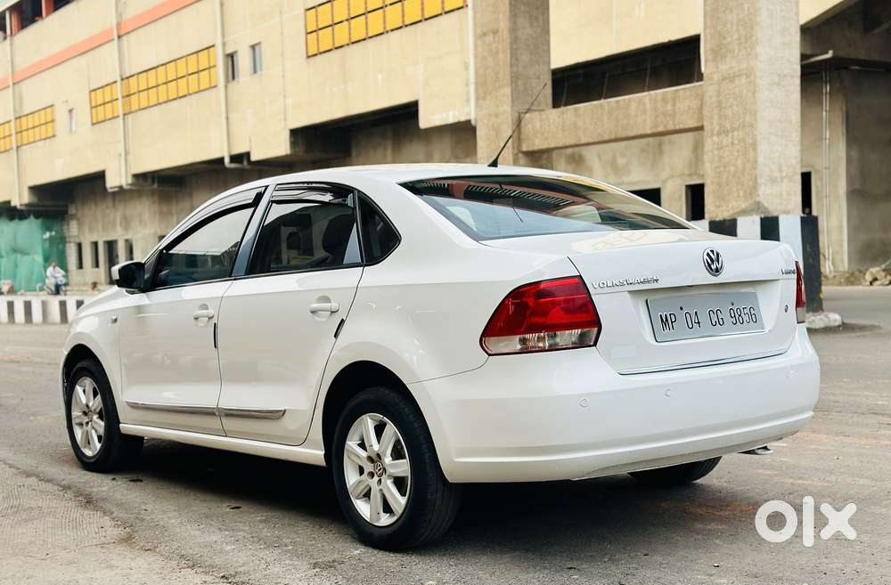 Volkswagen Vento 2010-2013 Petrol Highline, 2011, Petrol