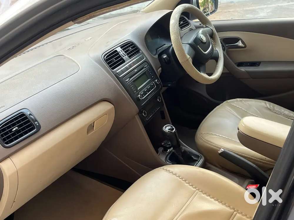 Skoda Rapid Elegance 2012 Topend