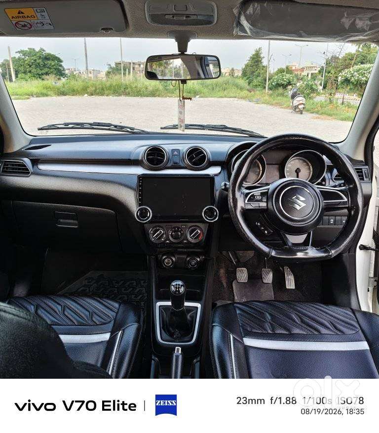 Maruti Suzuki Swift Vxi + Manual, 2022, Petrol