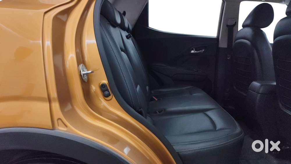 Mahindra Xuv300 W8 Option, 2022, Petrol
