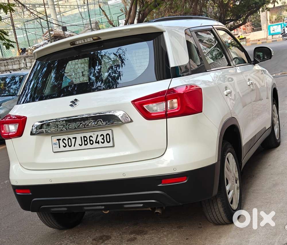 Maruti Suzuki Brezza 1.5 Vxi Smart Hybrid, 2021, Petrol