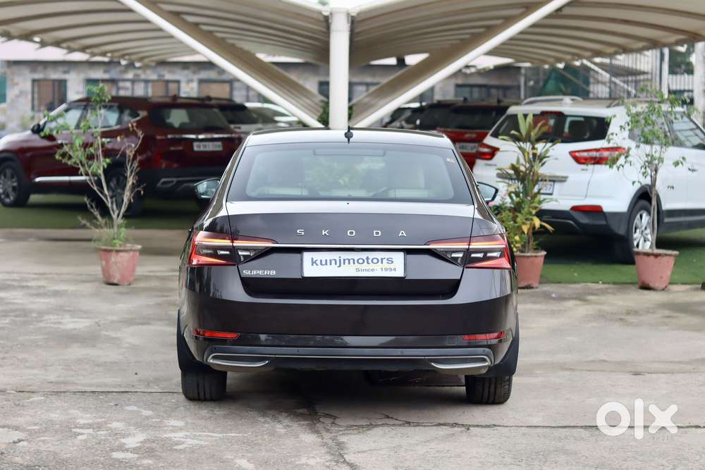 Skoda Superb 2.0 Tsi At L&k, 2021, Petrol