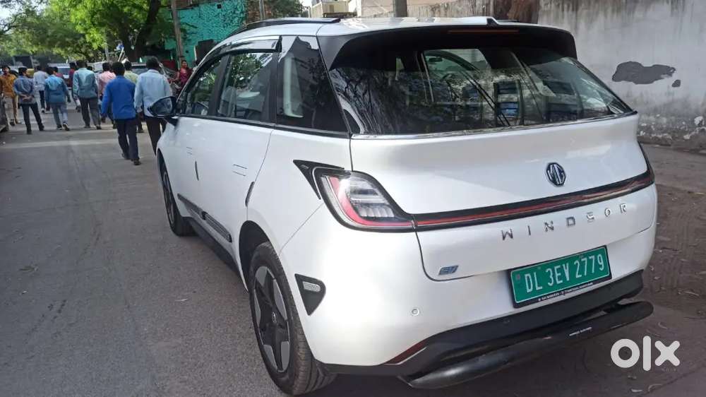 Mg Windsor Ev 2025 Electric 11782 Km Driven