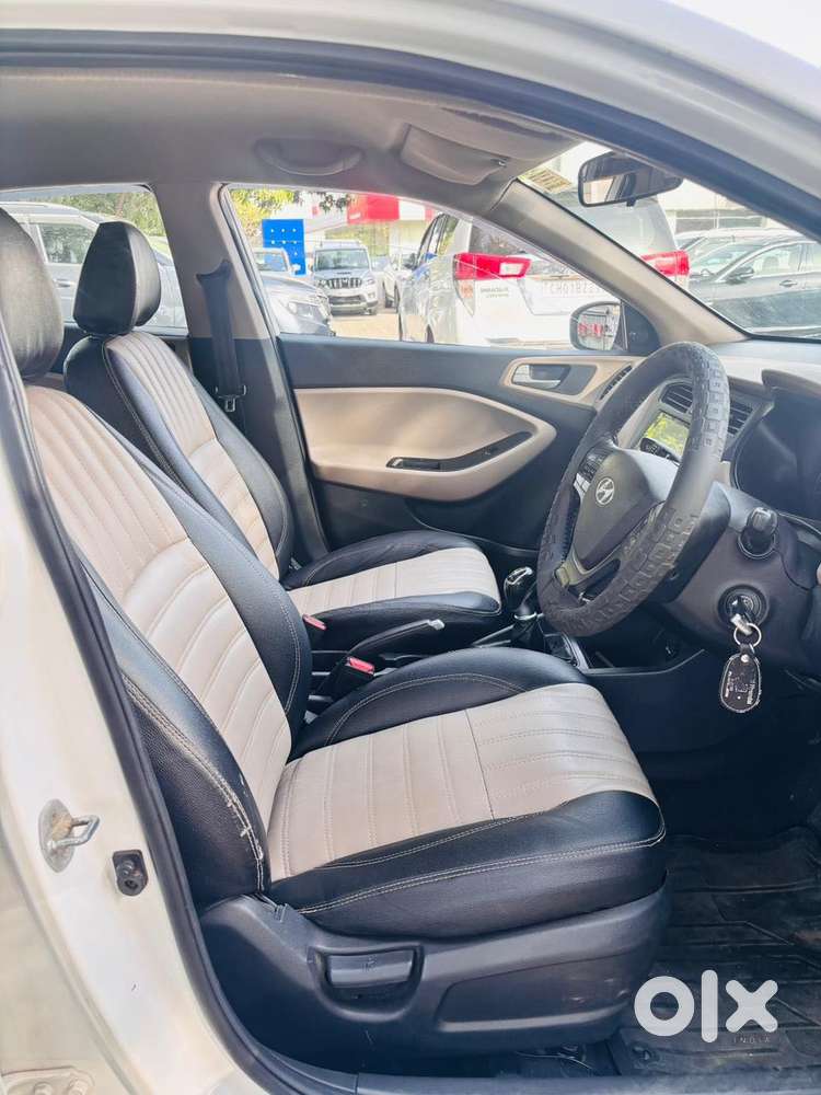 Hyundai Elite I20 Sportz (o) 1.2, 2015, Petrol
