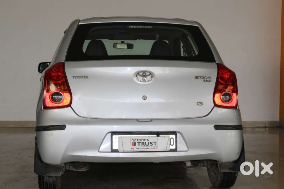 Toyota Etios Liva 2011-2012 G, 2011, Petrol