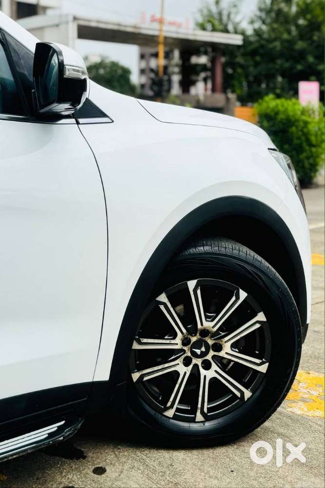 Mahindra Xuv700 2.2 Ax 7 Diesel At Luxury Pack Str Awd, 2022, Diesel